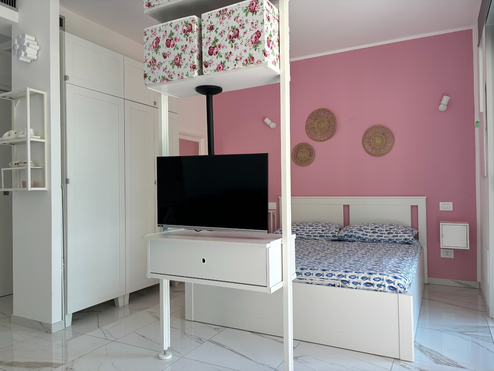 🇮🇹 Castello Borelli: Monolocale Vista Mare con Terrazzo & Spa 3